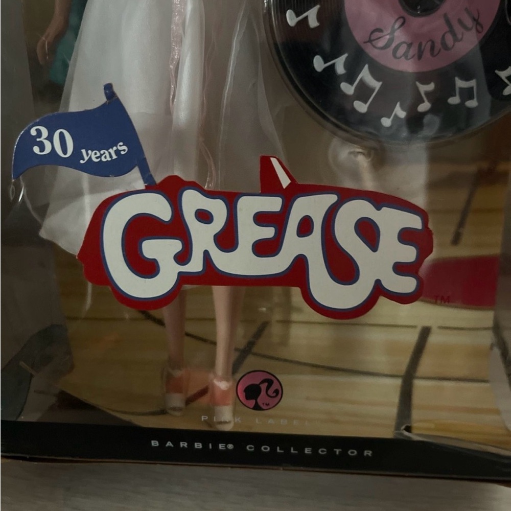Barbie Collector Doll - Sandy from Grease - Picture 3 of 5